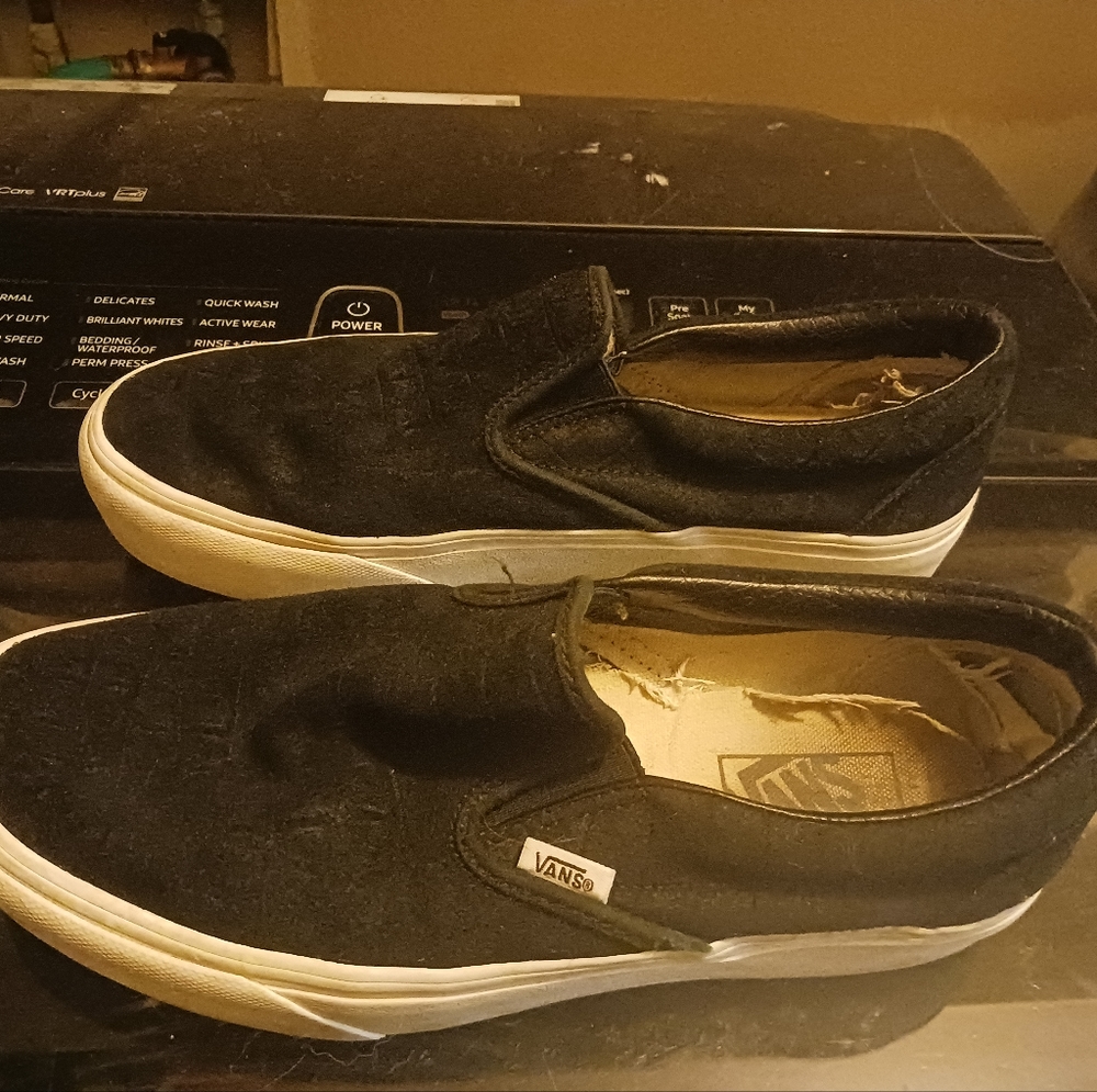 Unisex black suede Van's, ladies size 11